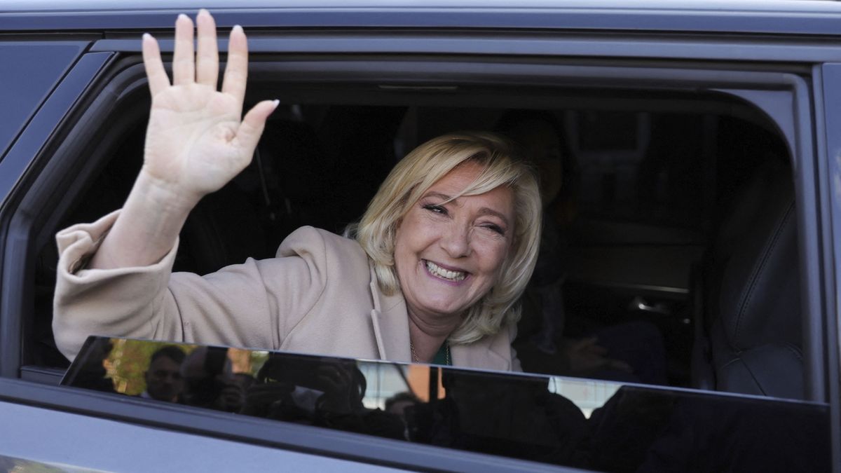 Le Penová sahá po klice od Elysejského paláce už potřetí